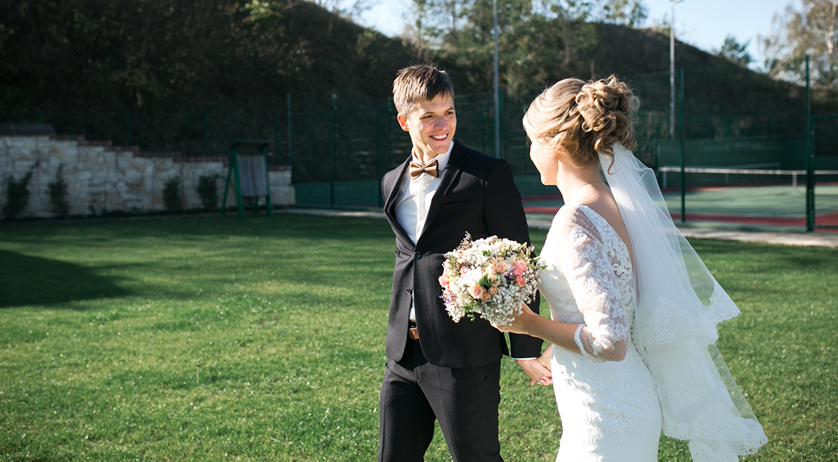 What You Need to Know About Elopement Flowers